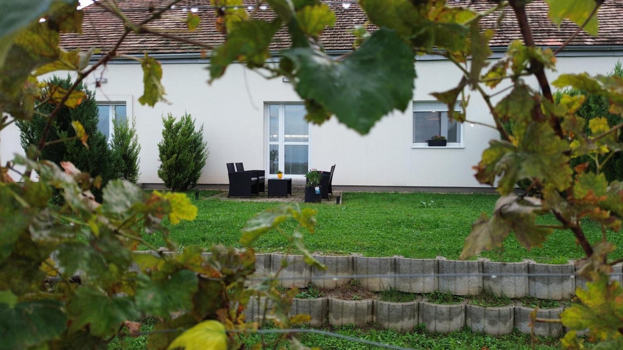 Harol Home & Bike Fertőrákos Dış mekan fotoğraf